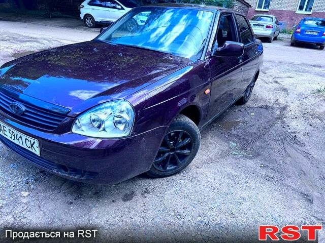 Красный ВАЗ Priora, объемом двигателя 1.6 л и пробегом 450 тыс. км за 2700 $, фото 1 на Automoto.ua