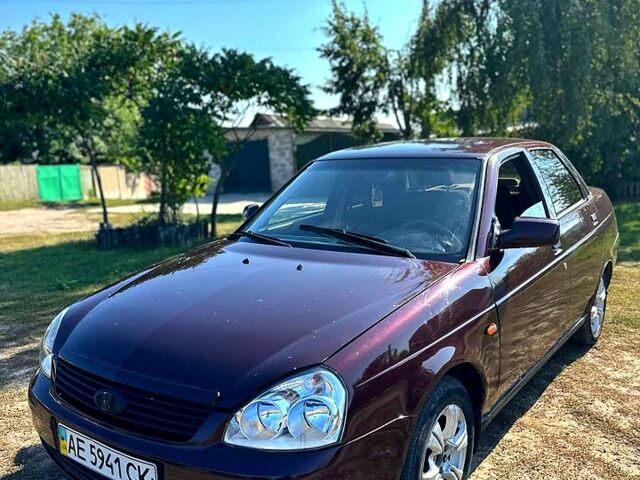 Красный ВАЗ Priora, объемом двигателя 1.6 л и пробегом 270 тыс. км за 1600 $, фото 1 на Automoto.ua