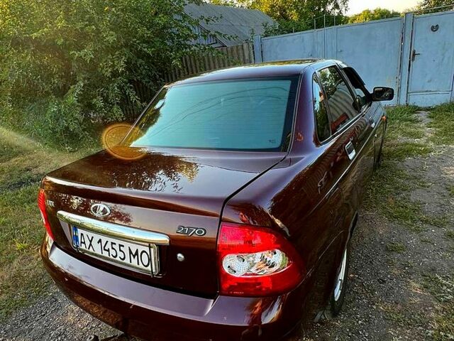 Червоний ВАЗ Priora, об'ємом двигуна 1.6 л та пробігом 300 тис. км за 1200 $, фото 1 на Automoto.ua