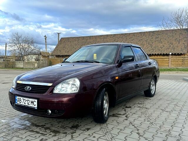 Красный ВАЗ Priora, объемом двигателя 1.6 л и пробегом 143 тыс. км за 2400 $, фото 1 на Automoto.ua