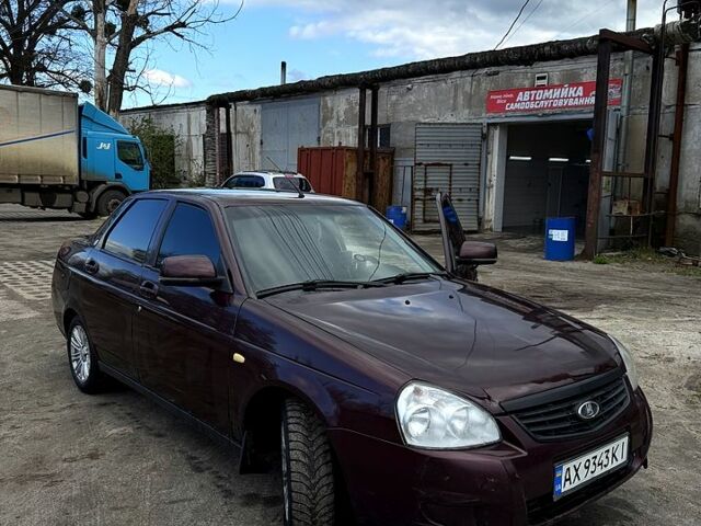 Червоний ВАЗ Priora, об'ємом двигуна 1.6 л та пробігом 310 тис. км за 2700 $, фото 1 на Automoto.ua