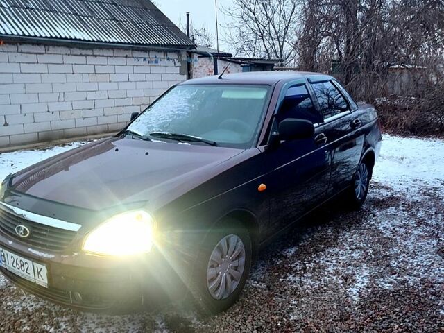 Красный ВАЗ Priora, объемом двигателя 1.6 л и пробегом 17500 тыс. км за 2400 $, фото 1 на Automoto.ua