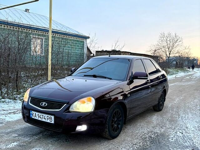 Красный ВАЗ Priora, объемом двигателя 1.6 л и пробегом 25000 тыс. км за 3600 $, фото 1 на Automoto.ua