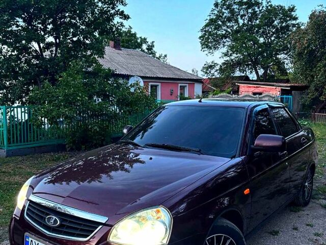 Красный ВАЗ Priora, объемом двигателя 1.6 л и пробегом 106 тыс. км за 4300 $, фото 1 на Automoto.ua