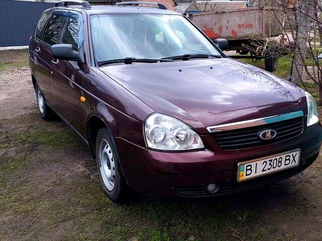 Красный ВАЗ Priora, объемом двигателя 1.6 л и пробегом 130 тыс. км за 3250 $, фото 1 на Automoto.ua