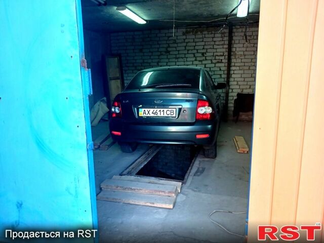 ВАЗ Priora, объемом двигателя 1.6 л и пробегом 300 тыс. км за 2200 $, фото 1 на Automoto.ua