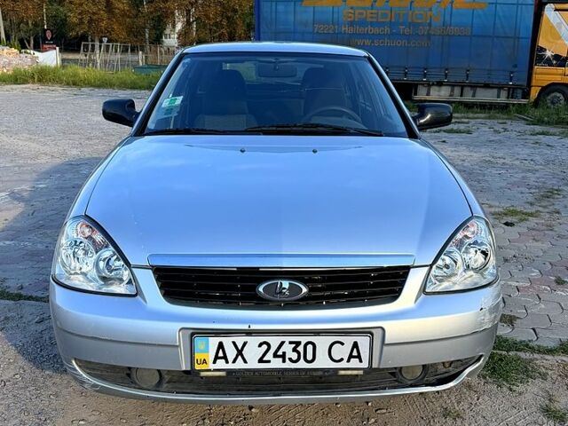 Сірий ВАЗ Priora, об'ємом двигуна 1.6 л та пробігом 27 тис. км за 2300 $, фото 1 на Automoto.ua