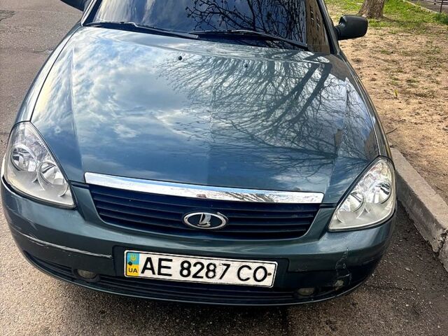 Серый ВАЗ Priora, объемом двигателя 1.6 л и пробегом 221 тыс. км за 1700 $, фото 1 на Automoto.ua