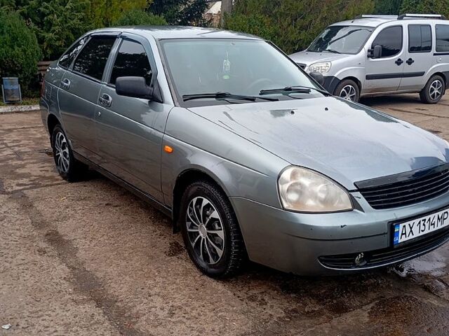 Сірий ВАЗ Priora, об'ємом двигуна 1.6 л та пробігом 190 тис. км за 2750 $, фото 1 на Automoto.ua