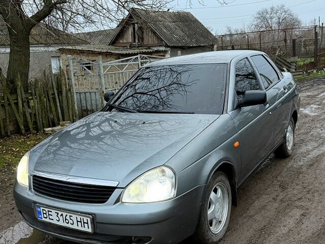 Серый ВАЗ Priora, объемом двигателя 1.6 л и пробегом 172 тыс. км за 2650 $, фото 1 на Automoto.ua