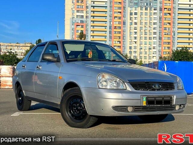 Серый ВАЗ Priora, объемом двигателя 1.6 л и пробегом 170 тыс. км за 1750 $, фото 1 на Automoto.ua