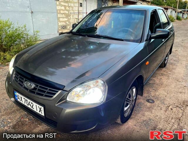 Серый ВАЗ Priora, объемом двигателя 1.6 л и пробегом 140 тыс. км за 1830 $, фото 1 на Automoto.ua