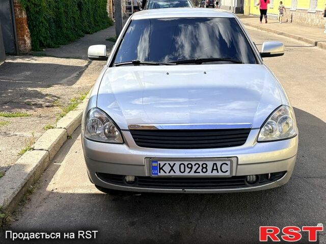 Серый ВАЗ Priora, объемом двигателя 1.6 л и пробегом 173 тыс. км за 3300 $, фото 1 на Automoto.ua