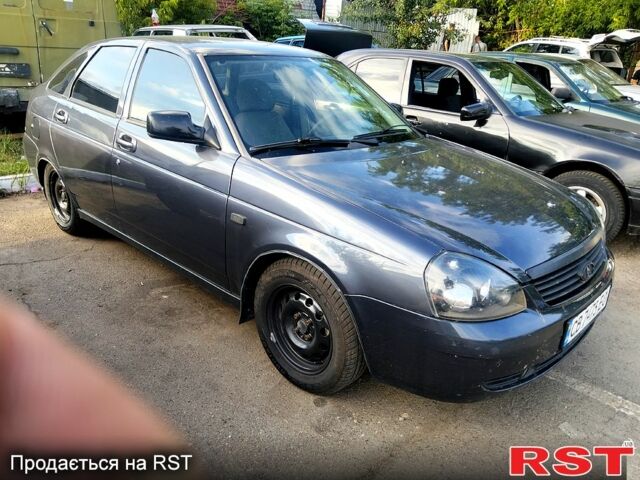 Серый ВАЗ Priora, объемом двигателя 1.6 л и пробегом 186 тыс. км за 2550 $, фото 1 на Automoto.ua