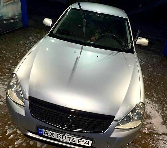Серый ВАЗ Priora, объемом двигателя 1.6 л и пробегом 188 тыс. км за 2500 $, фото 1 на Automoto.ua