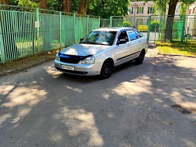 Серый ВАЗ Priora, объемом двигателя 1.6 л и пробегом 253 тыс. км за 2222 $, фото 1 на Automoto.ua