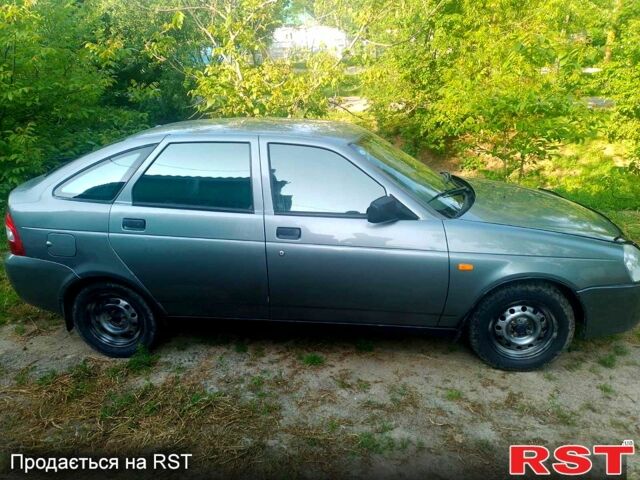 Серый ВАЗ Priora, объемом двигателя 1.6 л и пробегом 182 тыс. км за 3000 $, фото 1 на Automoto.ua