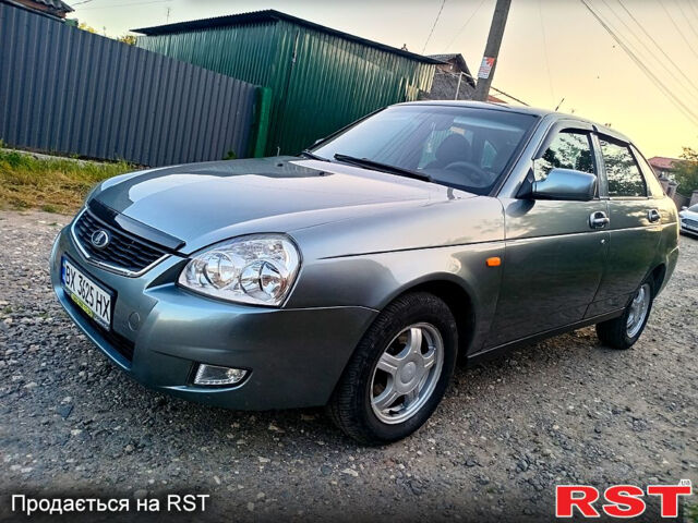 Сірий ВАЗ Priora, об'ємом двигуна 1.6 л та пробігом 192 тис. км за 2350 $, фото 1 на Automoto.ua