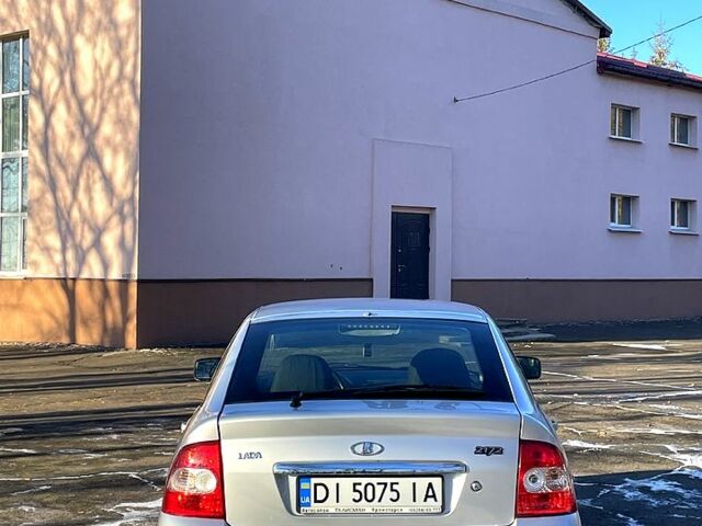 Серый ВАЗ Priora, объемом двигателя 1.6 л и пробегом 102 тыс. км за 3600 $, фото 1 на Automoto.ua