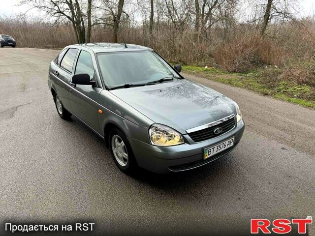 Серый ВАЗ Priora, объемом двигателя 1.6 л и пробегом 76 тыс. км за 3499 $, фото 1 на Automoto.ua