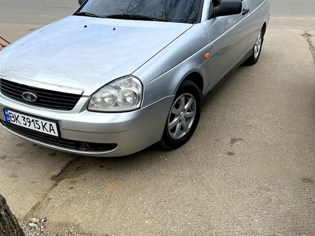 Серый ВАЗ Priora, объемом двигателя 1.6 л и пробегом 0 тыс. км за 4000 $, фото 1 на Automoto.ua