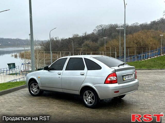 Серый ВАЗ Priora, объемом двигателя 1.6 л и пробегом 190 тыс. км за 2550 $, фото 1 на Automoto.ua