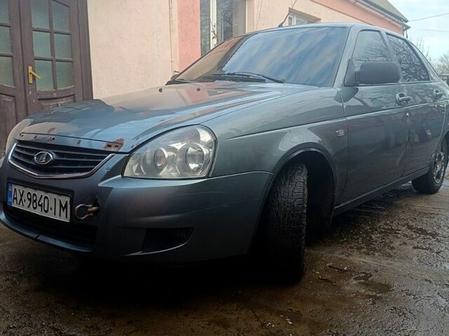 Серый ВАЗ Priora, объемом двигателя 16 л и пробегом 188 тыс. км за 2000 $, фото 1 на Automoto.ua
