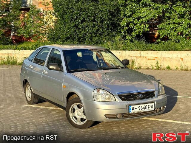 Сірий ВАЗ Priora, об'ємом двигуна 1.6 л та пробігом 208 тис. км за 2570 $, фото 1 на Automoto.ua