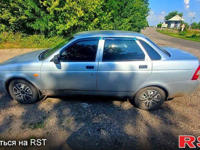 Серый ВАЗ Priora, объемом двигателя 1.6 л и пробегом 300 тыс. км за 3000 $, фото 1 на Automoto.ua