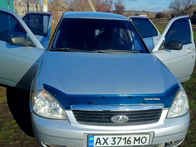 Серый ВАЗ Priora, объемом двигателя 16 л и пробегом 174 тыс. км за 3000 $, фото 1 на Automoto.ua