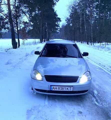 Серый ВАЗ Priora, объемом двигателя 1.6 л и пробегом 27000 тыс. км за 1300 $, фото 1 на Automoto.ua