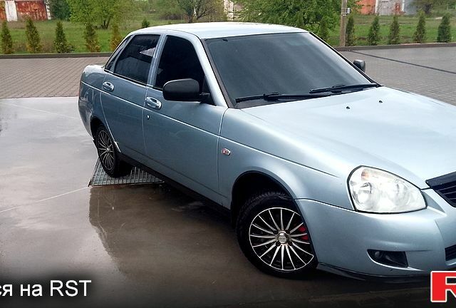 Серый ВАЗ Priora, объемом двигателя 1.6 л и пробегом 200 тыс. км за 2350 $, фото 1 на Automoto.ua
