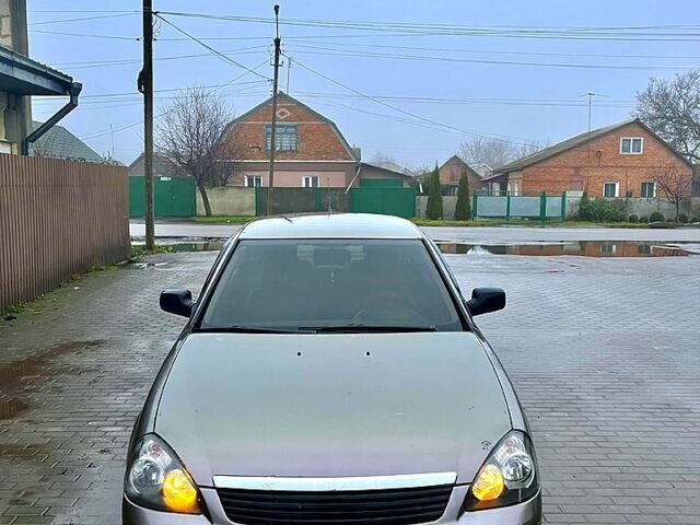 Серый ВАЗ Priora, объемом двигателя 1.6 л и пробегом 270 тыс. км за 2100 $, фото 1 на Automoto.ua