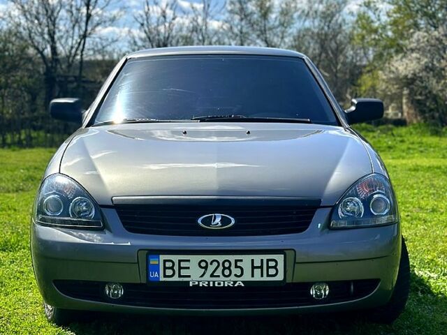 Серый ВАЗ Priora, объемом двигателя 1.6 л и пробегом 324 тыс. км за 2900 $, фото 1 на Automoto.ua