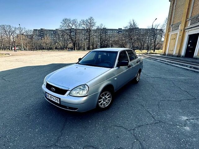 Серый ВАЗ Priora, объемом двигателя 1.6 л и пробегом 230 тыс. км за 1950 $, фото 1 на Automoto.ua