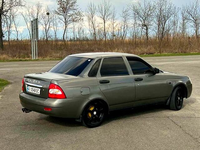 Серый ВАЗ Priora, объемом двигателя 1.6 л и пробегом 192 тыс. км за 2000 $, фото 1 на Automoto.ua