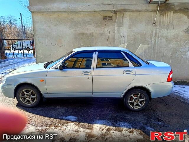 Серый ВАЗ Priora, объемом двигателя 1.6 л и пробегом 187 тыс. км за 3000 $, фото 1 на Automoto.ua