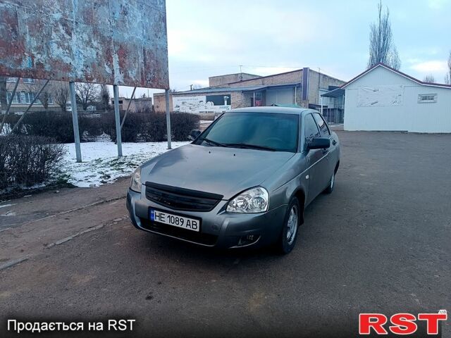 Сірий ВАЗ Priora, об'ємом двигуна 1.6 л та пробігом 23100 тис. км за 2200 $, фото 1 на Automoto.ua