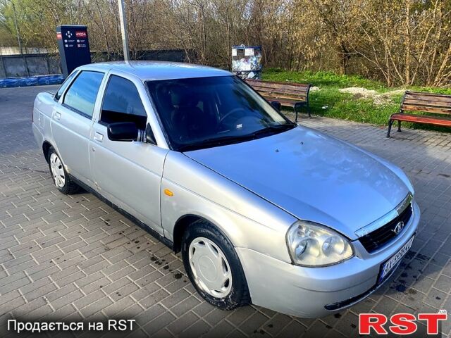 Серый ВАЗ Priora, объемом двигателя 1.6 л и пробегом 345 тыс. км за 1500 $, фото 1 на Automoto.ua
