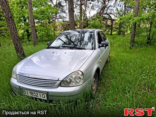 Серый ВАЗ Priora, объемом двигателя 1.6 л и пробегом 300 тыс. км за 2500 $, фото 1 на Automoto.ua