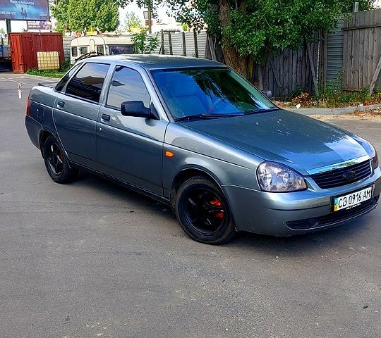 Сірий ВАЗ Priora, об'ємом двигуна 1.6 л та пробігом 195 тис. км за 2700 $, фото 1 на Automoto.ua