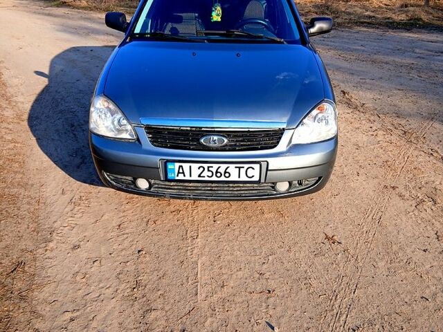 Сірий ВАЗ Priora, об'ємом двигуна 1.6 л та пробігом 118 тис. км за 2300 $, фото 1 на Automoto.ua