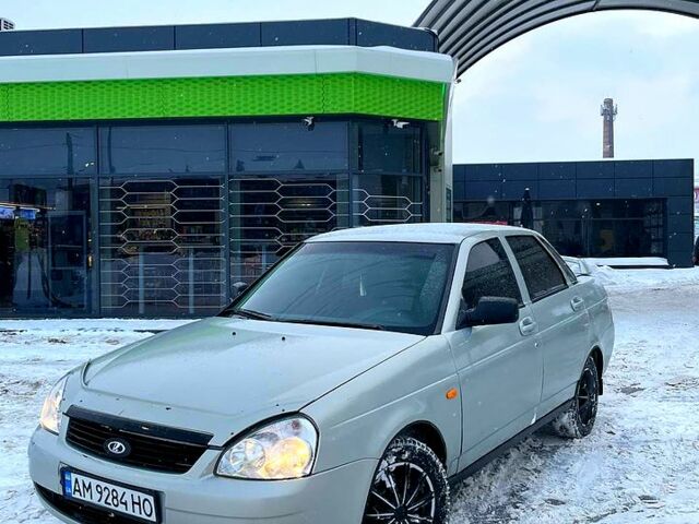 Сірий ВАЗ Priora, об'ємом двигуна 1.6 л та пробігом 1350 тис. км за 1900 $, фото 1 на Automoto.ua