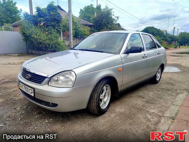 Серый ВАЗ Priora, объемом двигателя 1.6 л и пробегом 117 тыс. км за 2850 $, фото 1 на Automoto.ua