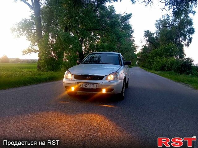 Сірий ВАЗ Priora, об'ємом двигуна 1.6 л та пробігом 273 тис. км за 1650 $, фото 1 на Automoto.ua