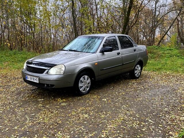 Серый ВАЗ Priora, объемом двигателя 1.6 л и пробегом 200 тыс. км за 2100 $, фото 1 на Automoto.ua