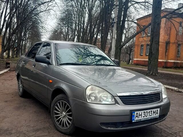 Серый ВАЗ Priora, объемом двигателя 1.6 л и пробегом 178 тыс. км за 1850 $, фото 1 на Automoto.ua