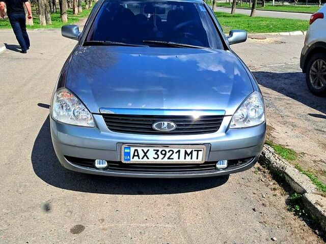 Серый ВАЗ Priora, объемом двигателя 1.6 л и пробегом 240 тыс. км за 3300 $, фото 1 на Automoto.ua