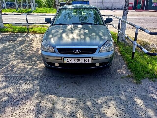 Серый ВАЗ Priora, объемом двигателя 1.6 л и пробегом 218 тыс. км за 1750 $, фото 1 на Automoto.ua