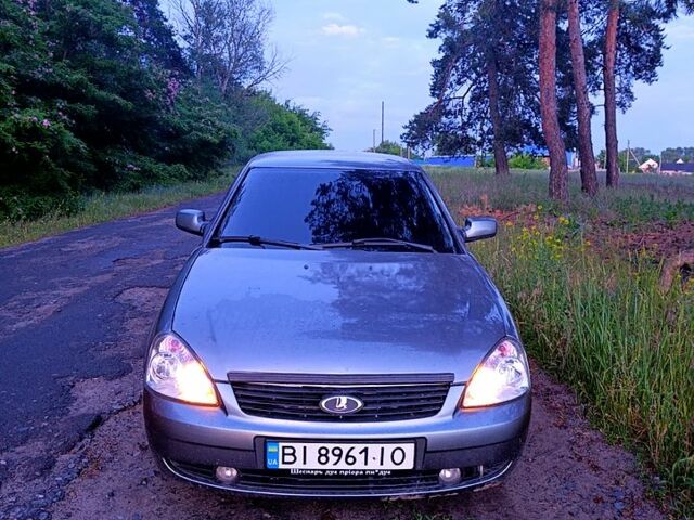 Серый ВАЗ Priora, объемом двигателя 1.6 л и пробегом 188 тыс. км за 3000 $, фото 1 на Automoto.ua